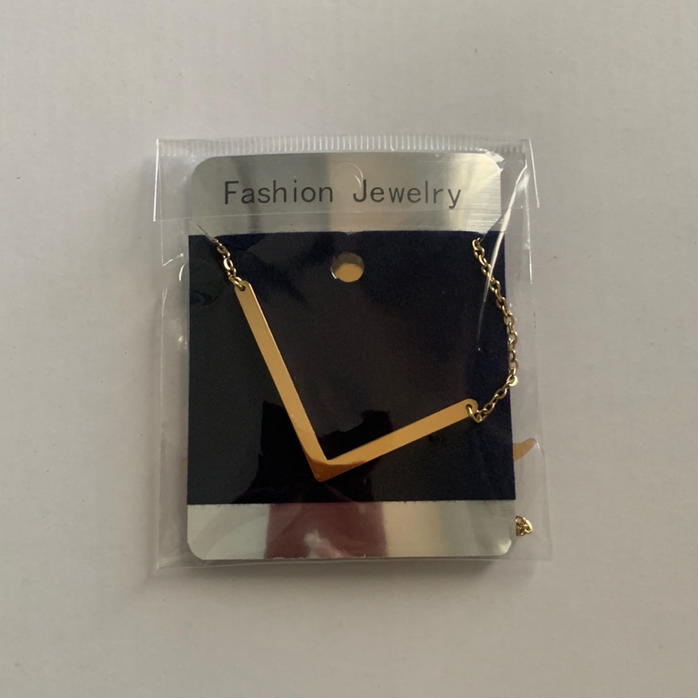 Gold letter L necklace